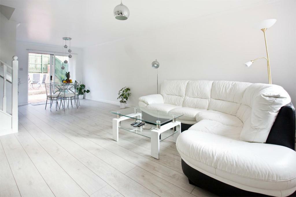 Gala Rooms Homestay - Free Parking เอดินบะระ ภายนอก รูปภาพ