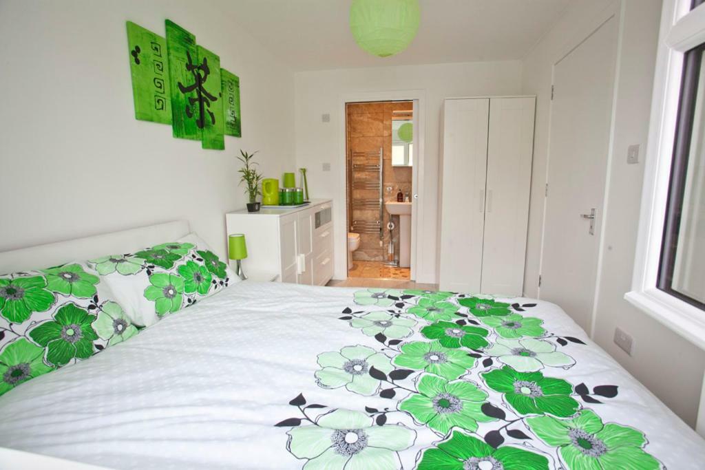 Gala Rooms Homestay - Free Parking เอดินบะระ ภายนอก รูปภาพ